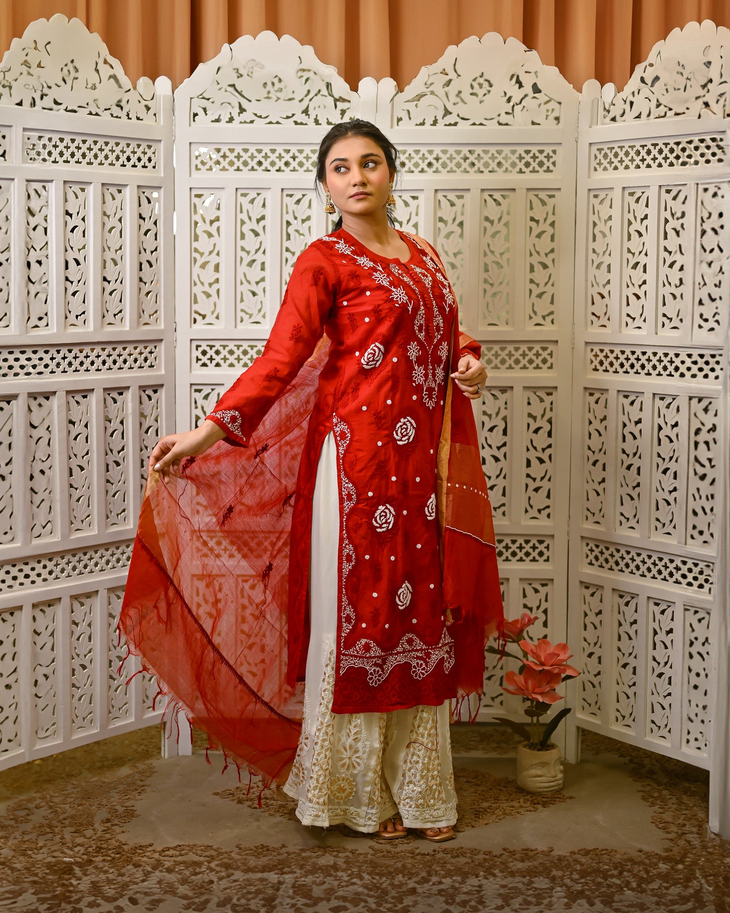 Gul-e-Laal (Scarlet Grace)