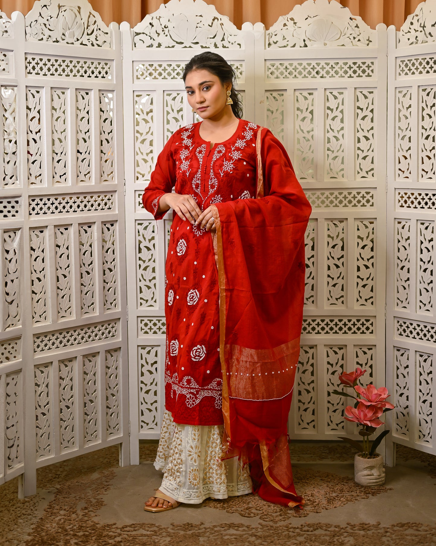Gul-e-Laal (Scarlet Grace)