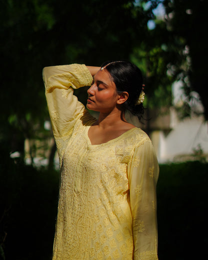 Noor-e-Afroz (Sunlit Whispers)