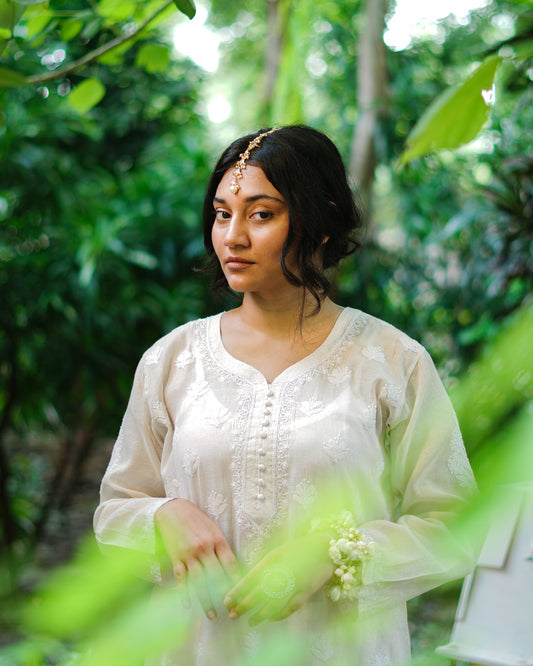 Subah-e-Noor (Ivory Whisper)