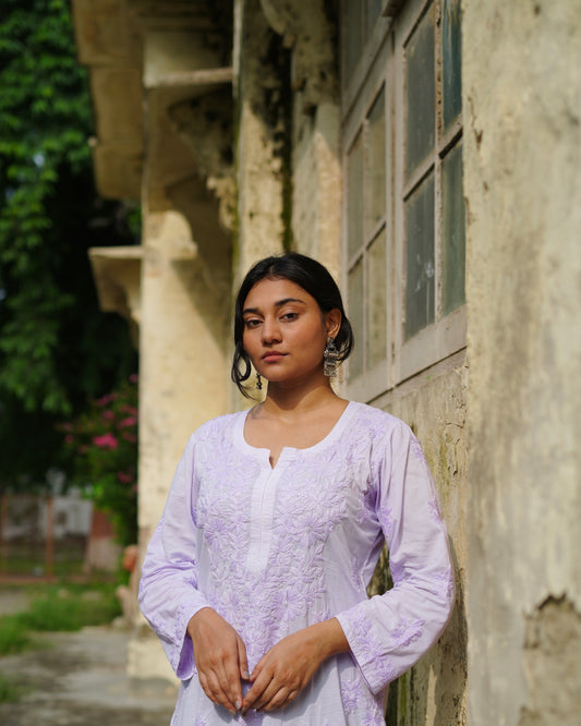 Gul-e-Nazuk (Petal Grace)